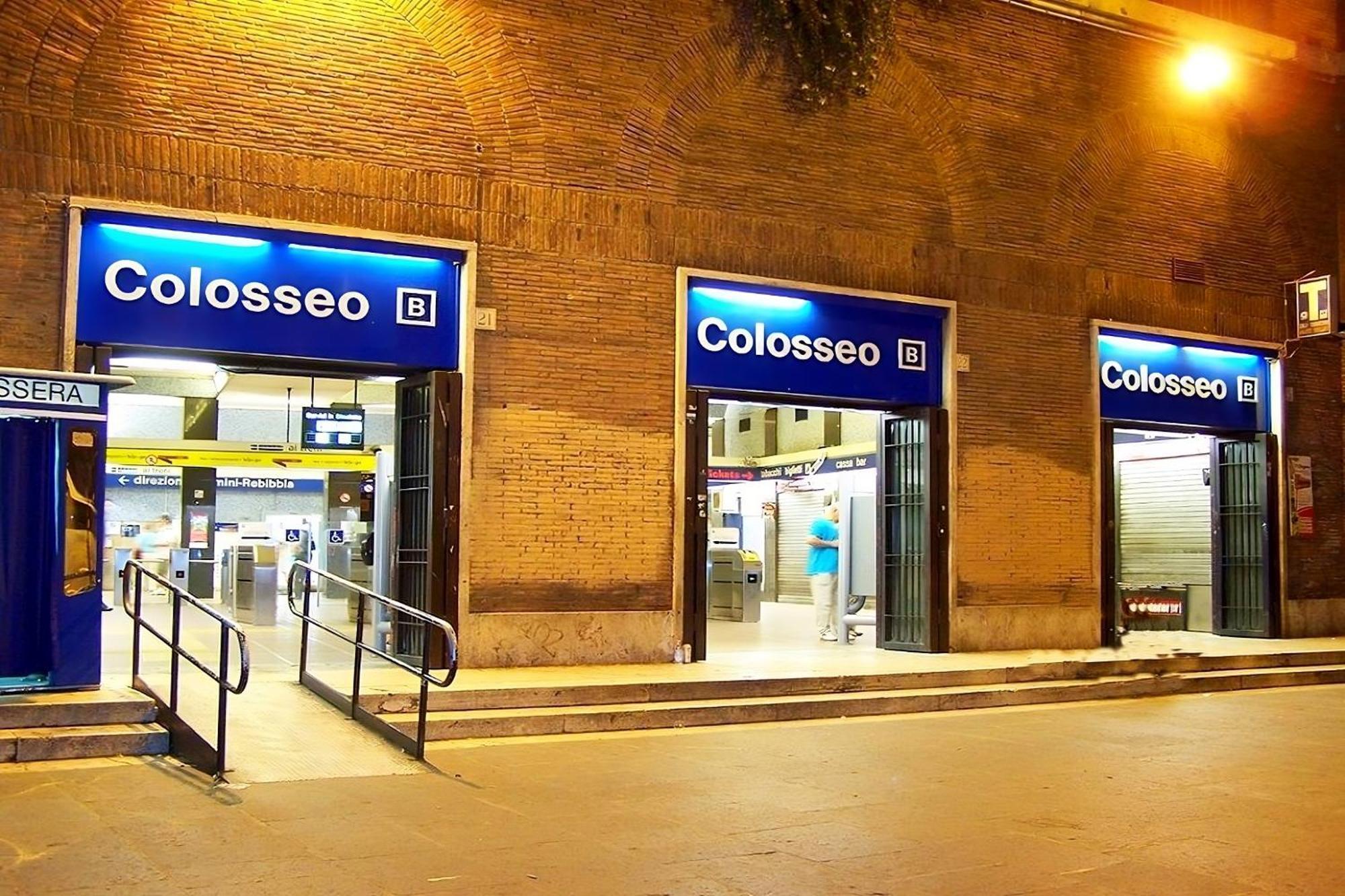 Vacanze Romane Colosseo Apartment 외부 사진